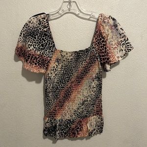 Jessica Simpson Leopard Top in Size XS 🐆